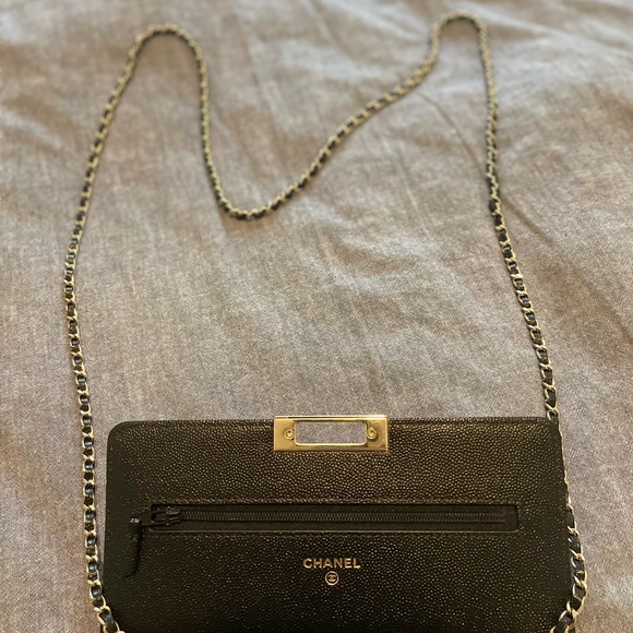 CHANEL
Caviar Quilted Golden Class Wallet On Chain WOC Black - Picture 12 of 16
